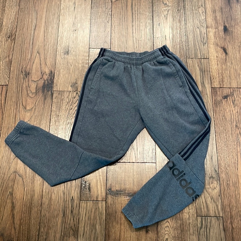 Adidas Men’s grey sweatpants size Medium